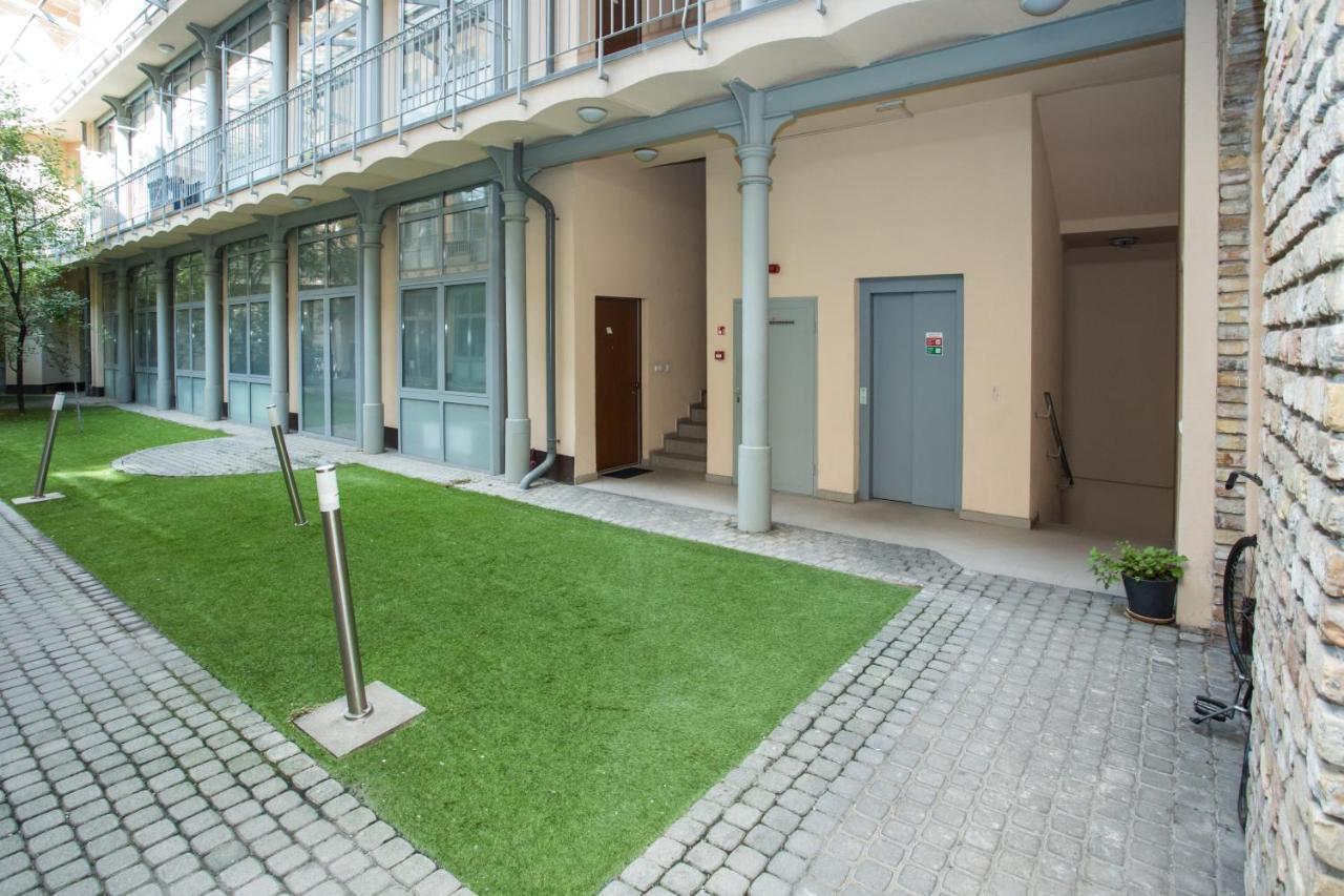 Aradi Apartment บูดาเปสต์ ภายนอก รูปภาพ