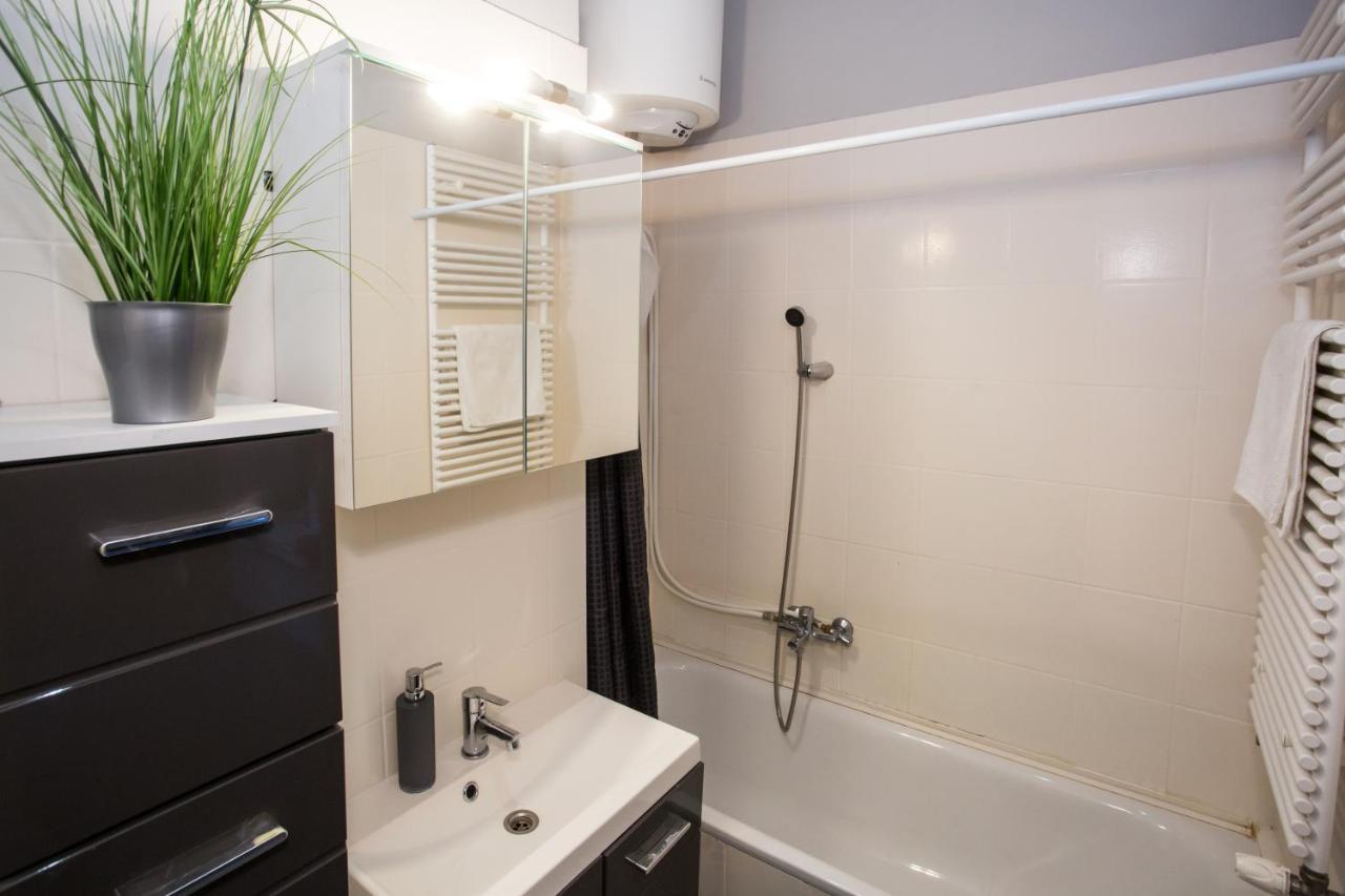 Aradi Apartment บูดาเปสต์ ภายนอก รูปภาพ